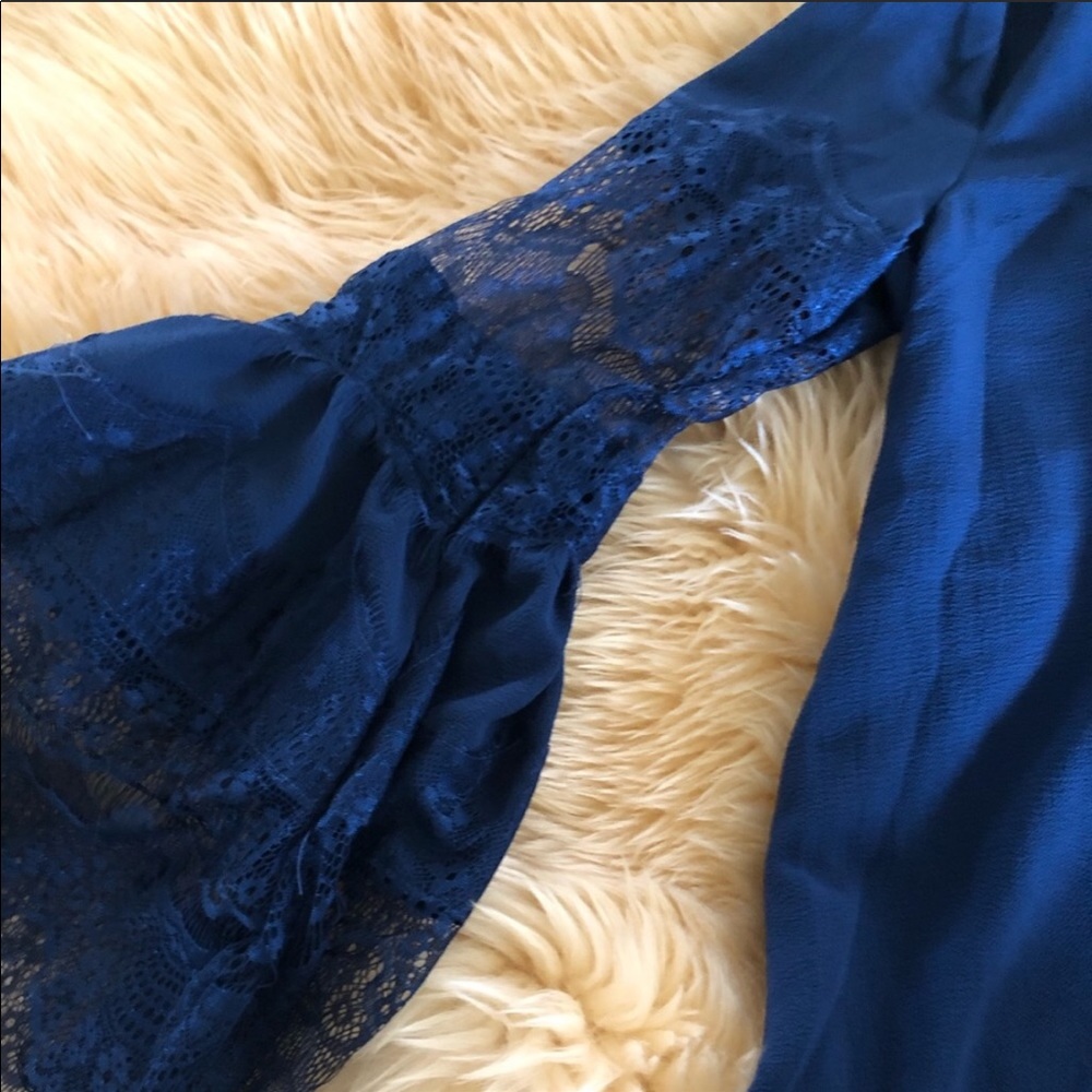 Lulu’s Top - Picture 3 of 3